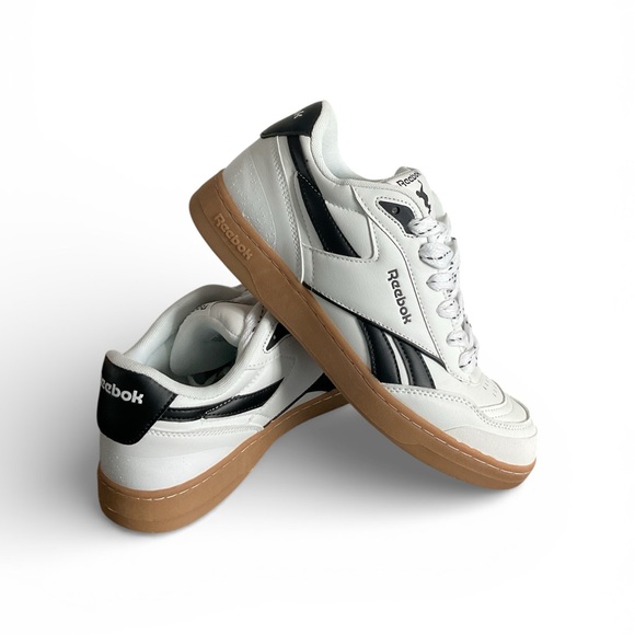 NWOT Reebok Classic White and Black Mens Sneakers size 12 - Picture 5 of 7